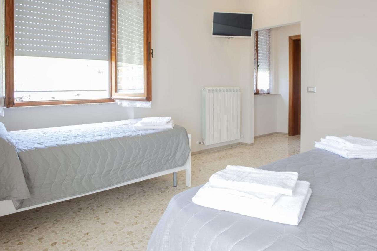 B&B Alba Sul Mare Guest House Massignano Exterior foto